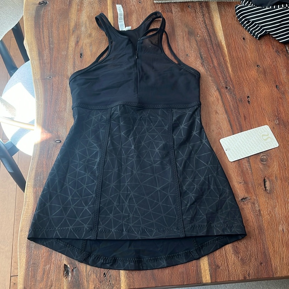 Lululemon Athletica size 6 black tank top.